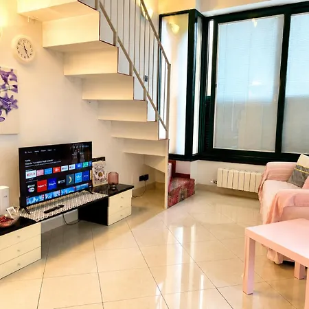 Ferienhaus Casa Roma - Centro Storico - 2 Minuti A Piedi Dal Mare *